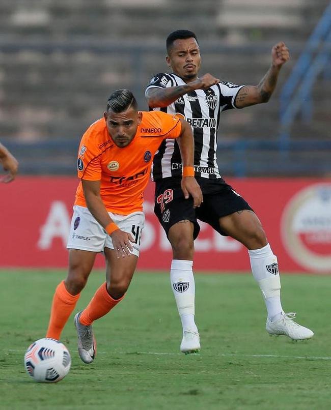 Uhlsport, da Alemanha,  a fornecedora do Deportivo La Guaira, da Venezuela