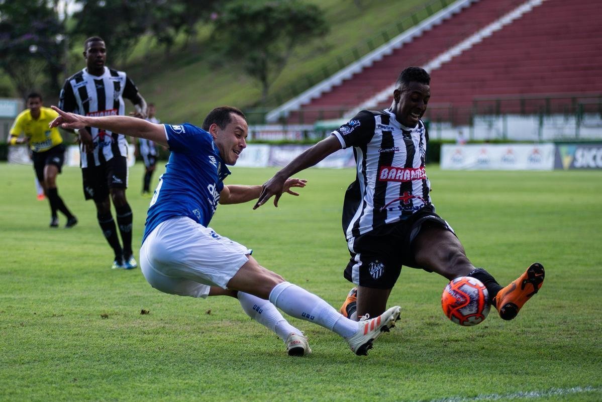 Fotos do jogo entre Tupi e Cruzeiro, em Juiz de Fora, pela dcima rodada do Campeonato Mineiro