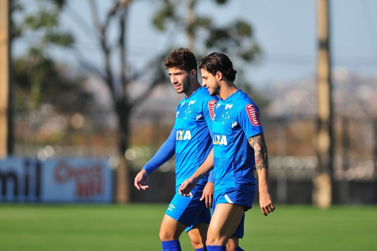 Imagens do treino do Cruzeiro desta quinta-feira, na Toca da Raposa II (Alexandre Guzanshe/EM D.A Press)