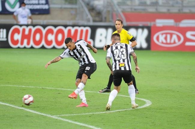 Arana fechou a vitria do Atltico por 3 a 1 sobre o Amrica