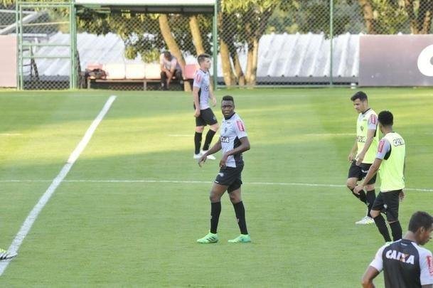 Com Fred em campo, jogadores do Atltico se reapresentaram na tarde desta segunda-feira
