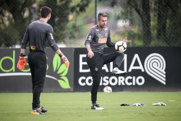 Em busca de reação na Libertadores, Atlético treinou na tarde deste domingo, na Cidade do Galo, antes de viagem para Montevidéu, local da partida contra Nacional
