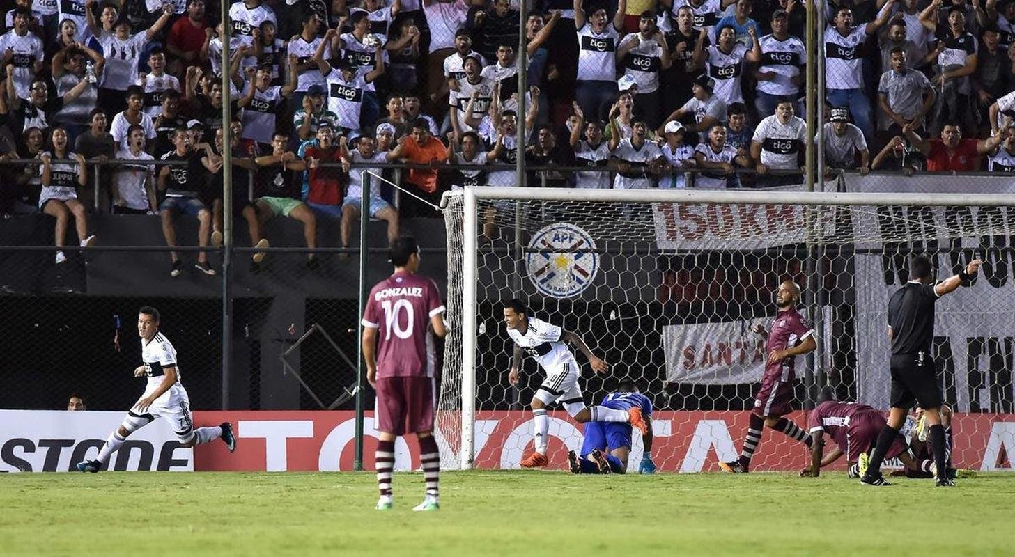 2018 - Montevideo Wanderers (URU) e Olimpia (PAR) empataram por 0 a 0 no Uruguai. Na volta, vitria dos paraguaios por 2 a 0.