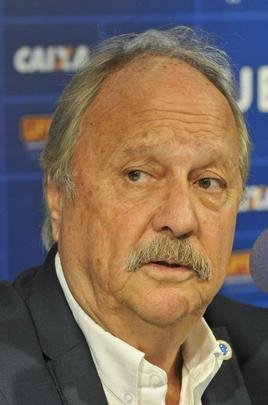 Meia argentino foi apresentado como novo reforo do Cruzeiro nesta quinta-feira (18 de janeiro)