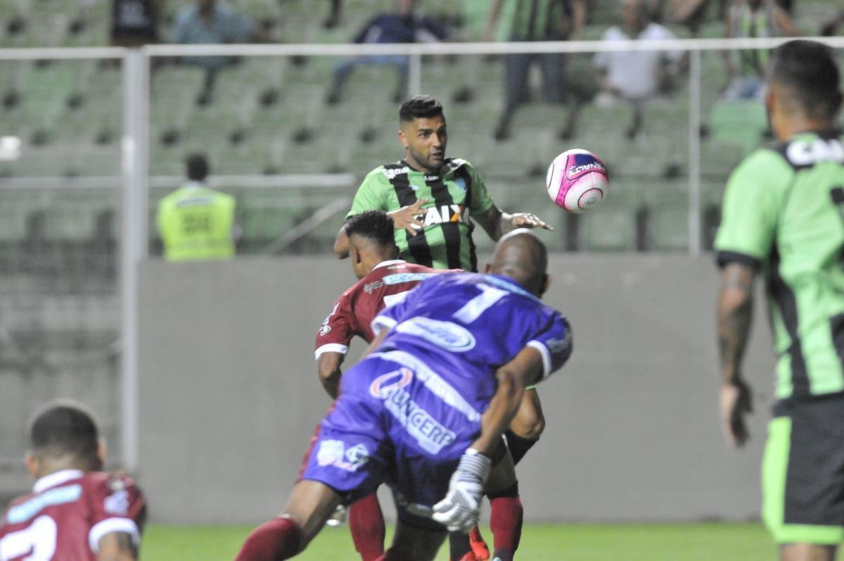 Amrica e Patrocinense se enfrentaram, no Independncia, pela primeira rodada do Campeonato Mineiro