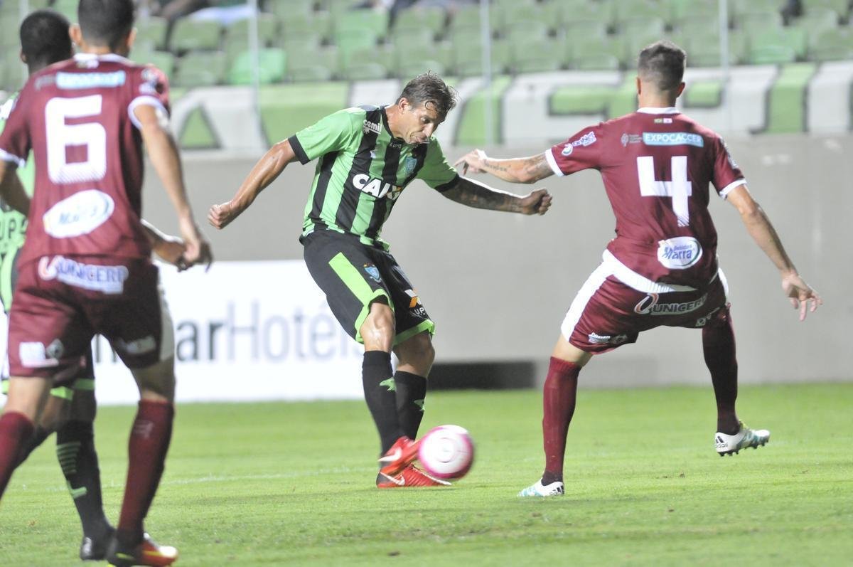 Amrica e Patrocinense se enfrentaram, no Independncia, pela primeira rodada do Campeonato Mineiro