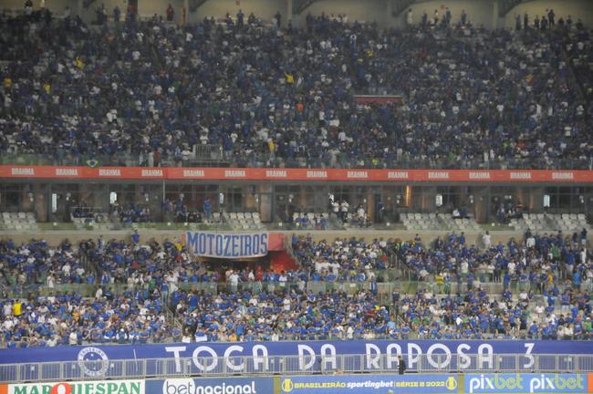 Torcida do Cruzeiro deu show mais uma vez e lotou o Mineiro na partida contra o CRB pela 11 rodada da Srie B