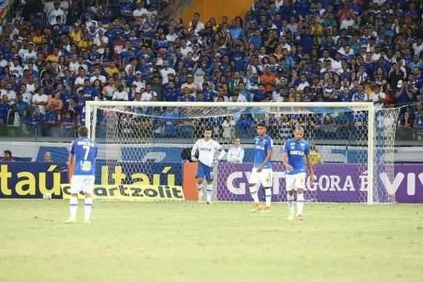 Fotos da partida entre Cruzeiro e Atltico-PR no Mineiro