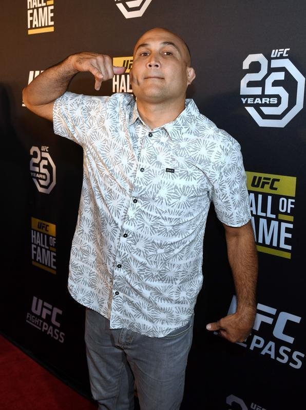 Ex-campeo dos pesos leve e meio-mdio, BJ Penn, tambm membro do Hall da Fama