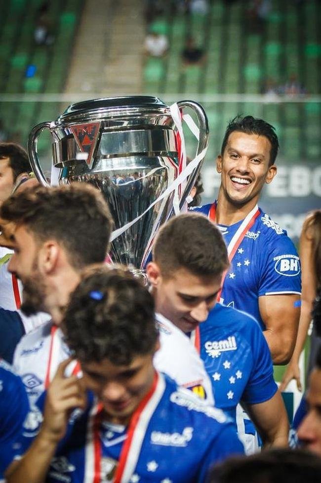 6 - Henrique (2008, 2009, 2011, 2014, 2018, 2019, todos pelo Cruzeiro)
