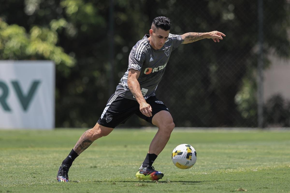 Fotos do treino do Atltico, que teve Hulk em campo 