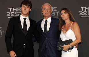 Didier Deschamps ao lado do filho Dylan e da esposa Claude
