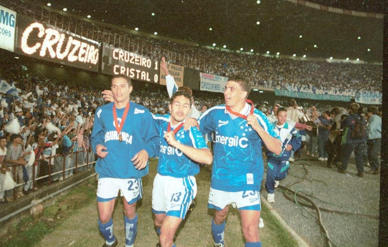 Marcos Teixera integrou o elenco do Cruzeiro campeo da Copa do Brasil de 1996 e da Copa Libertadores de 1997. Foi ainda bicampeo mineiro em 1996 e 1997.