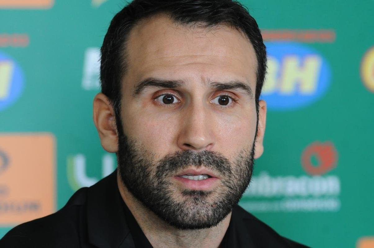 Srgio Vieira (2016): 9 jogos, 1 vitria, 0 empates, 8 derrotas (11,1% de aproveitamento)