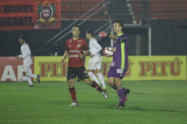 Brasil-RS x Cruzeiro: fotos do jogo pela Srie B 