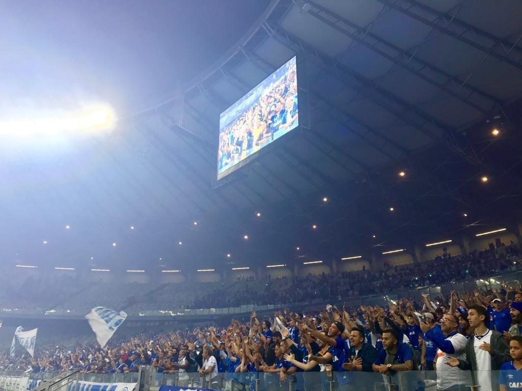 Torcida do Cruzeiro durante a partida contra o Internacional, no Mineiro, pela semifinal da Copa do Brasil