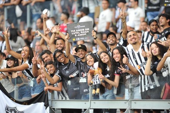 Fotos da torcida do Atltico, no Mineiro, durante a partida de volta da semifinal do Campeonato Mineiro, contra a Caldense