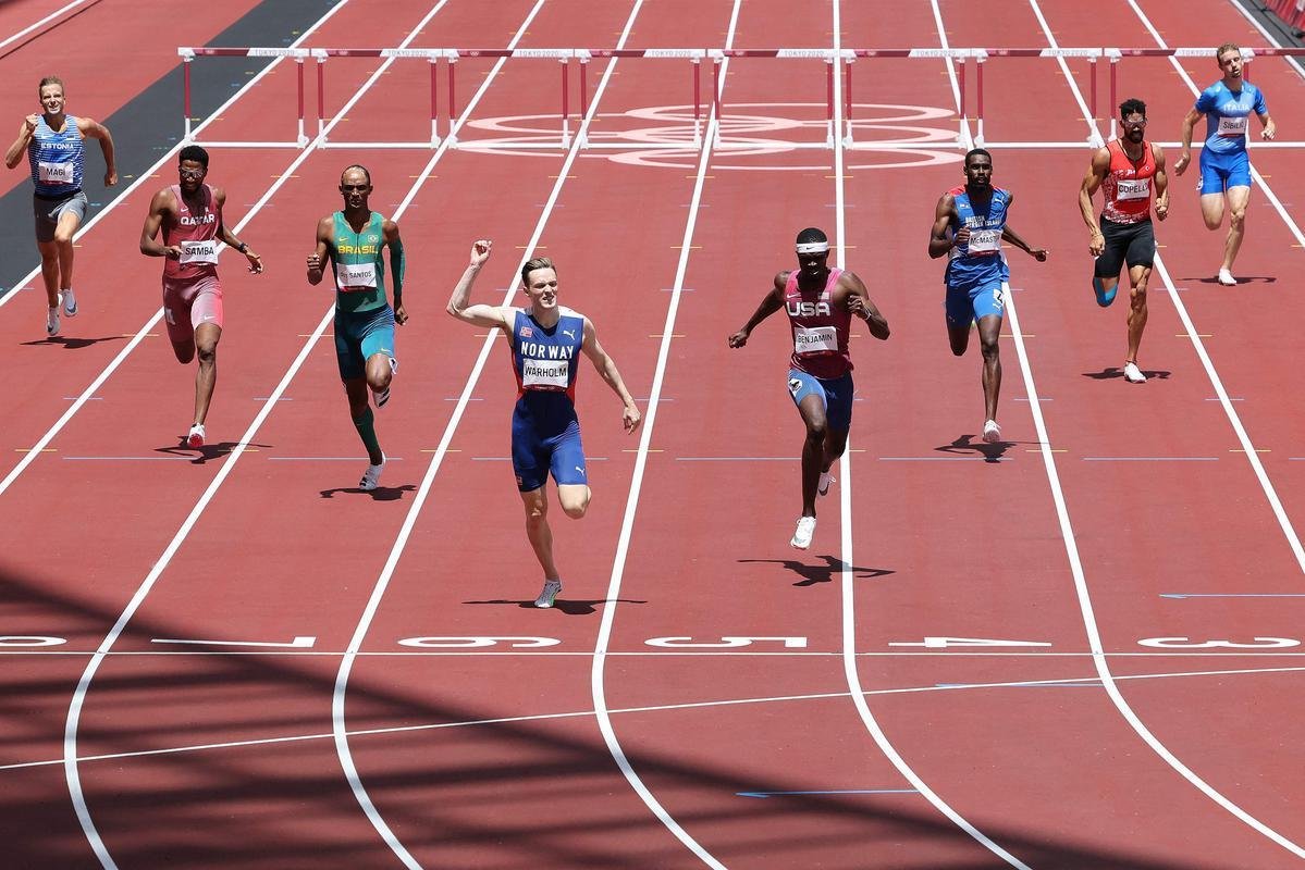 Alisson dos Santos conquistou bronze nos 400m com barreira em Tquio; veja a festa do Piu, o Malvado
