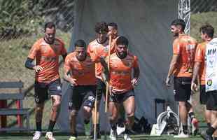 Fotos do primeiro treino de Junior Alonso no retorno ao Atltico