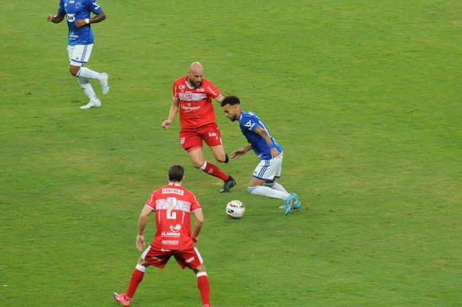 Fotos do jogo entre Cruzeiro e CRB, no Mineiro, em Belo Horizonte, pela 11 rodada da Srie B do Brasileiro