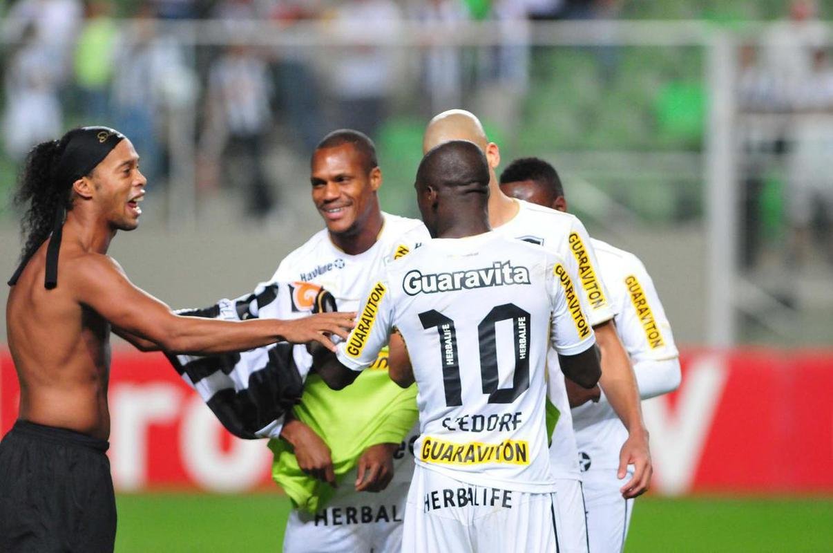 2013 - Nas oitavas de final, o Atltico enfrentou o Botafogo e foi eliminado. No primeiro jogo, derrota por 4 a 2. No segundo, empate por 2 a 2.