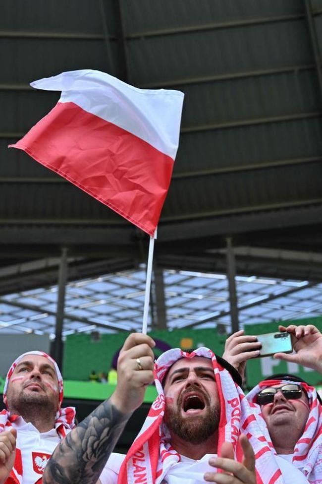 Polnia x Arbia Saudita: fotos da torcida no jogo da Copa do Mundo