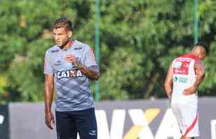 Com gols de Fred e Carlos Csar, Atltico vence jogo-treino contra Guarani de Divinpolis, na Cidade do Galo, por 2 a 0