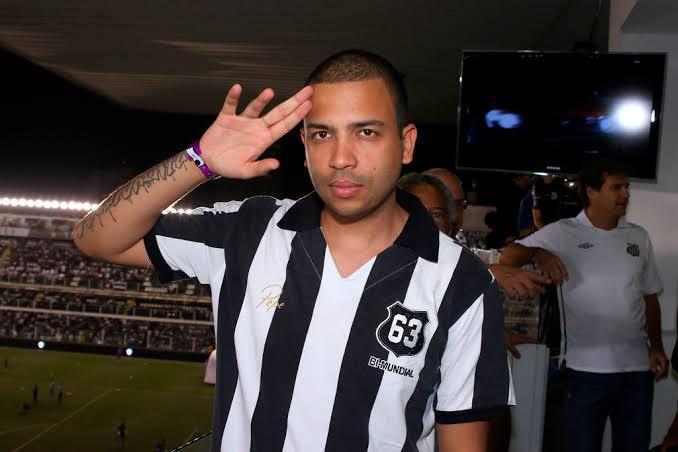 Projota torce para o Santos