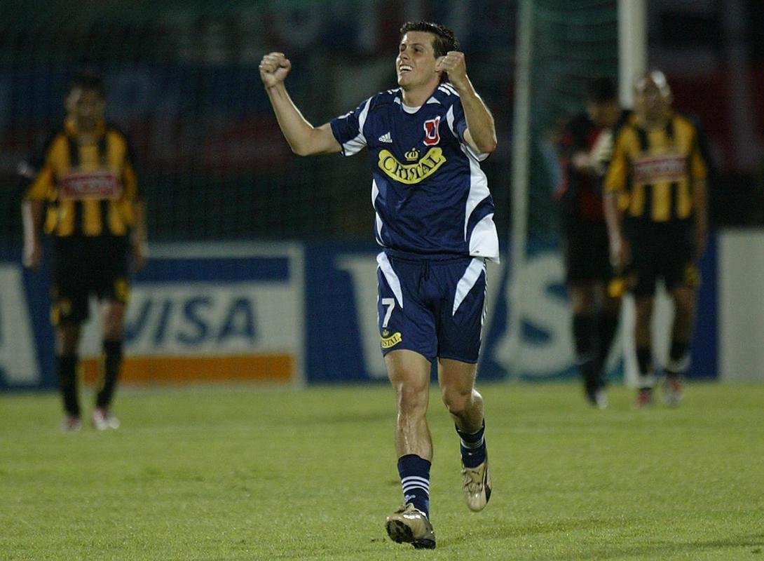  Em 2005, a Universidad de Chile-CHI passou com duas vitrias, trs empates e uma derrota. O time foi eliminado nas oitavas de final. 