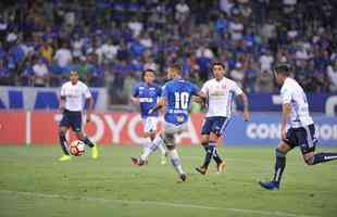 Fotos do quarto gol do Cruzeiro, marcado por Arrascaeta