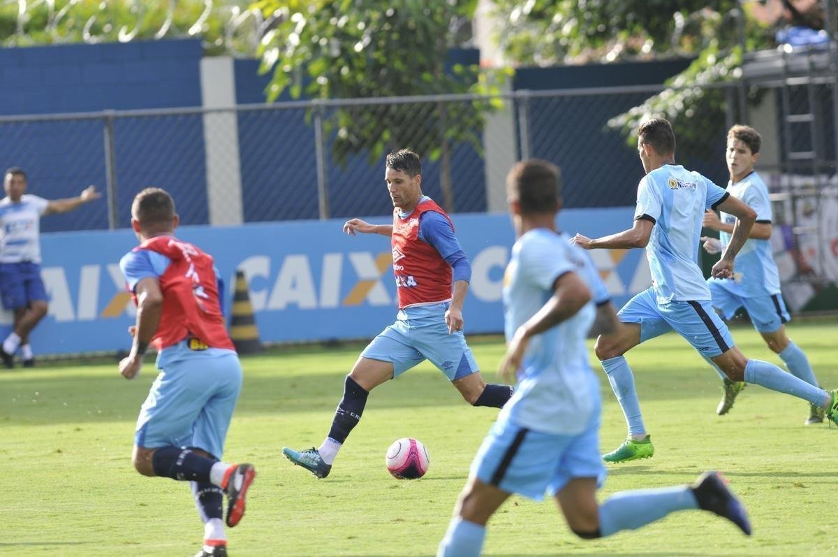 Com gols de Judivan e Rafael Sobis, Cruzeiro venceu Betinense por 2 a 0 em jogo-treino
