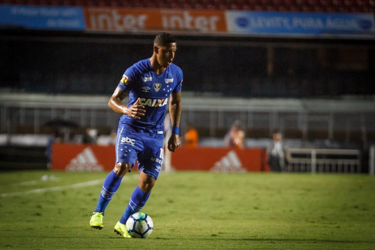 Cruzeiro foi derrotado pelo So Paulo por 1 a 0, neste domingo, no Morumbi, pela 35 rodada do Brasileiro