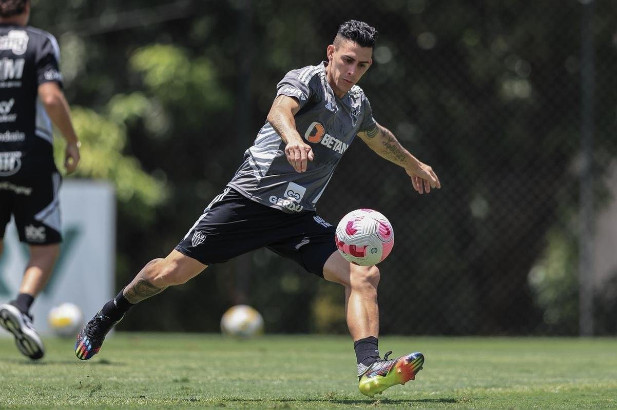 Fotos do treino do Atltico, que teve Hulk em campo 
