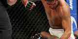 Com atuao dominante, Rafael 'Sapo' Natal venceu Kevin Casey no card preliminar do UFC em Newark, por nocaute tcnico, a 3min37seg do terceiro round, e emplacou melhor sequncia positiva na organizao 