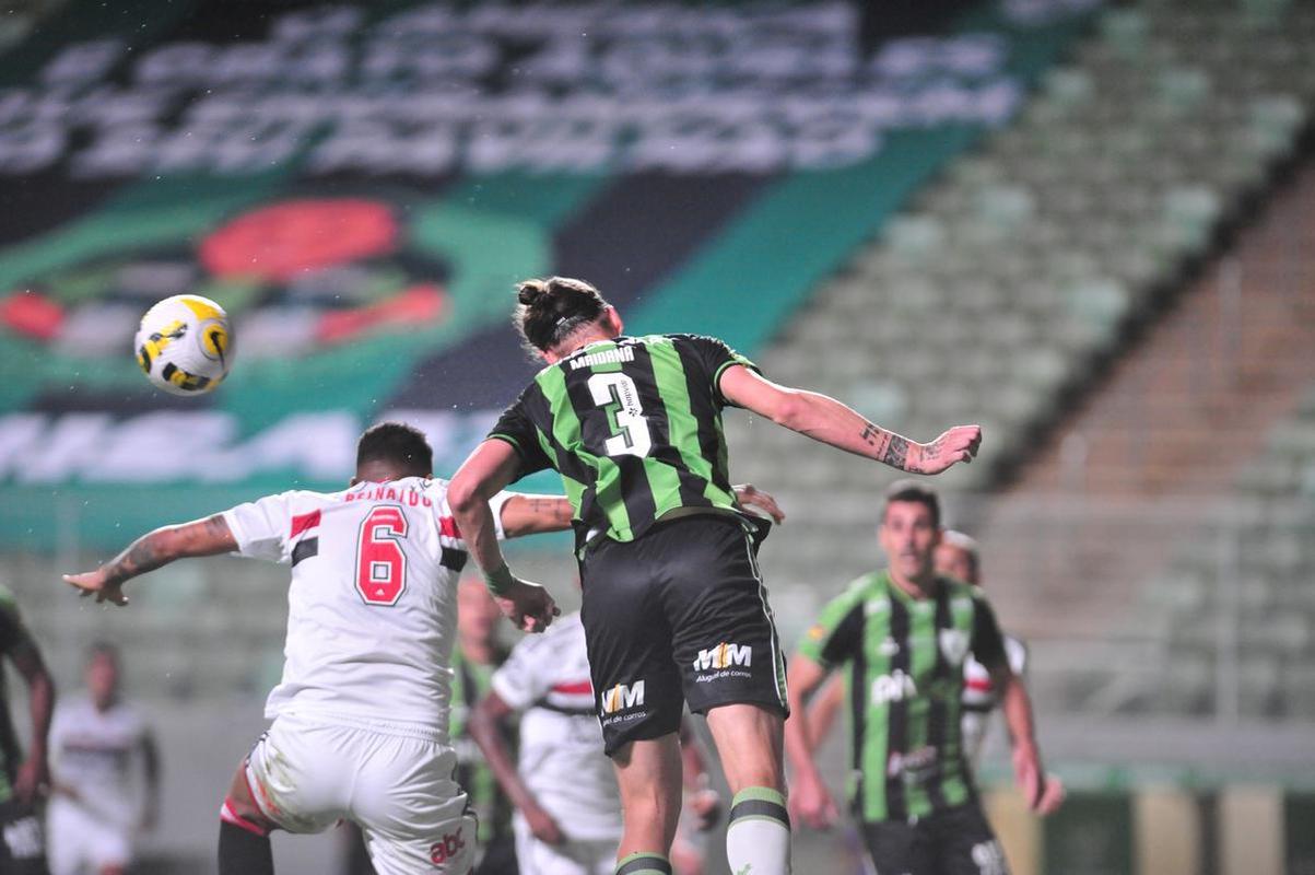 Fotos da partida entre Amrica e So Paulo, nesta quinta-feira (18), no Independncia, em Belo Horizonte, pelas quartas de final da Copa do Brasil.