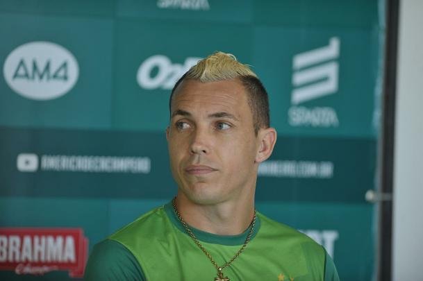 Atacante Marcelo Toscano e meia Felipe Azevedo reforam o Amrica para a disputa da Srie B de 2019