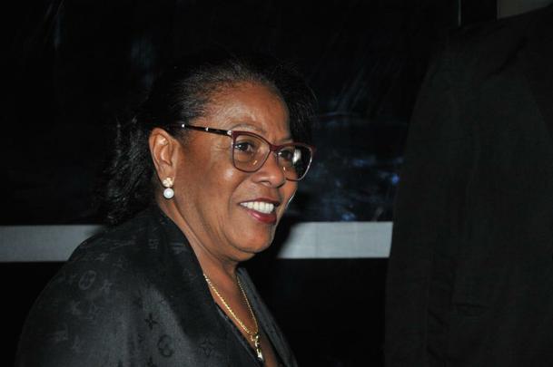 Chegada de Dona Miguelina, me de Ronaldinho Gacho,  cerimnia de entrega da Medalha ao Mrito ao Clube Atltico Mineiro pelo Conselho Deliberativo do clube. Ele foi uma das homenageadas.