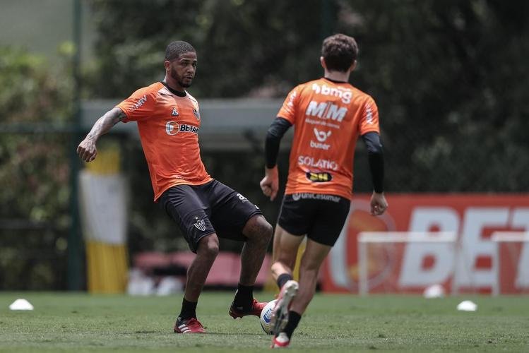 Elenco atleticano encerrou a preparação para enfrentar o Atlético-GO fora de casa