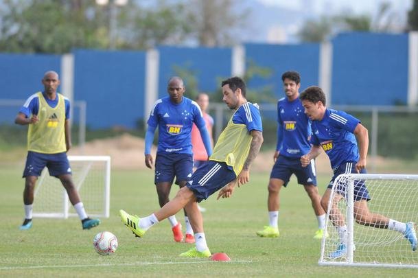 Fotos do terceiro treino do Cruzeiro na Toca da Raposa II (crdito: Alexandre Guzanshe/EM D.A Press)