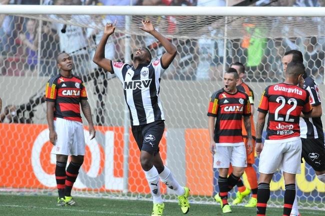lances do primeiro tempo do jogo entre Atl�tico e Flamengo no Independ�ncia