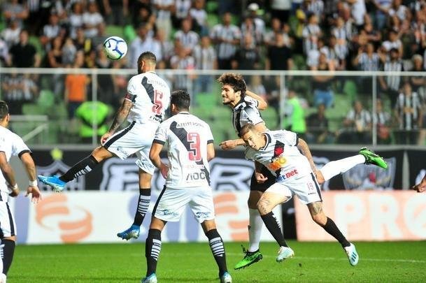 Equipes se enfrentam em jogo adiado da 21 rodada do Campeonato Brasileiro