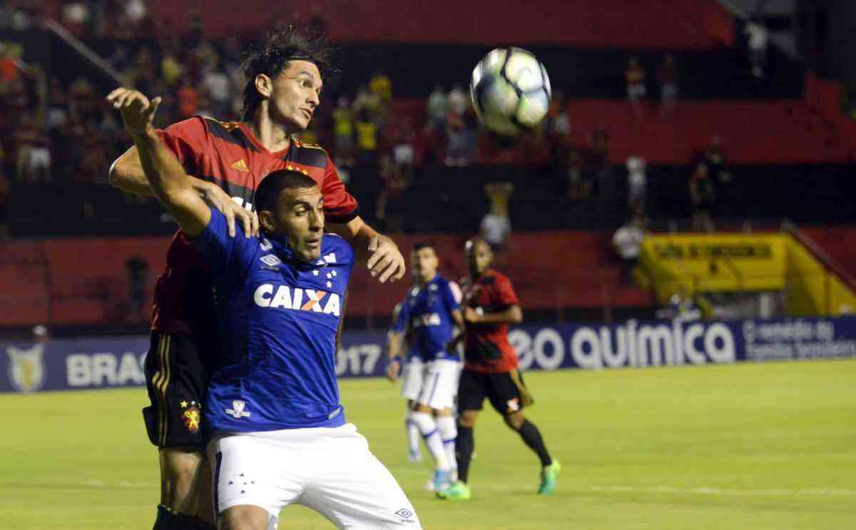 Lances da partida entre Sport e Cruzeiro