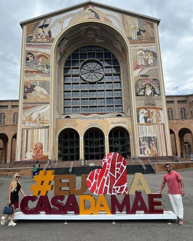 Hulk em Aparecida com a famlia