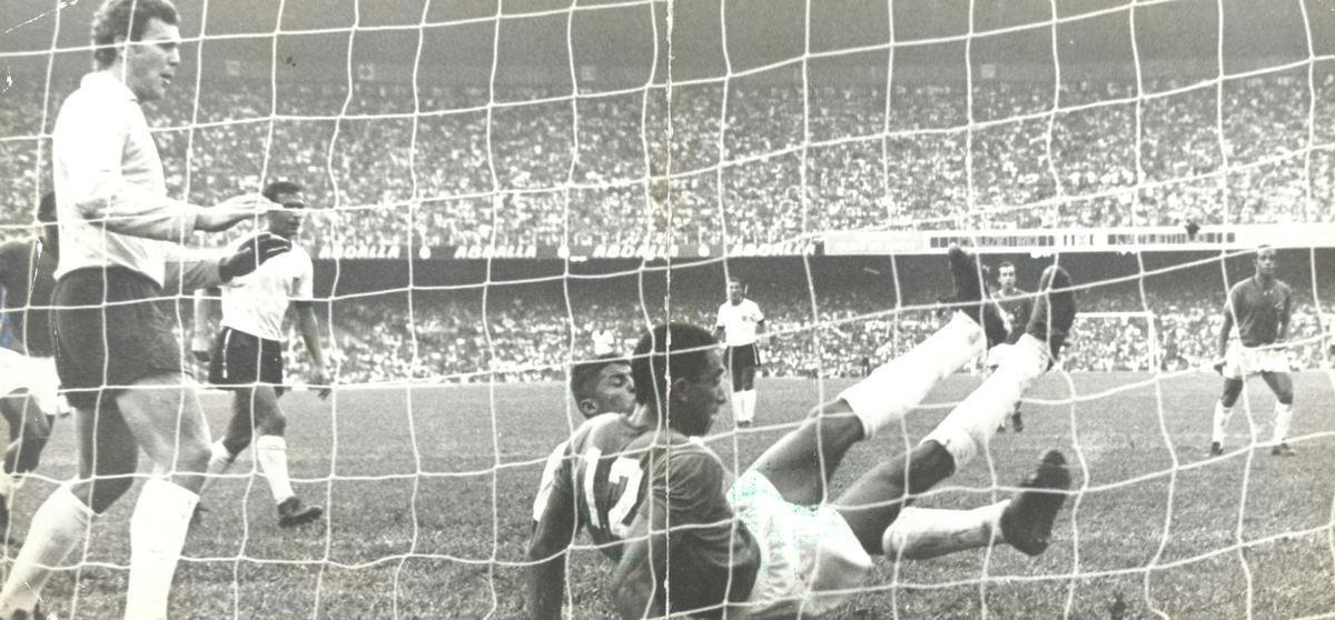 Fotos de Raul Plassmann em sua passagem vitoriosa como goleiro do Cruzeiro