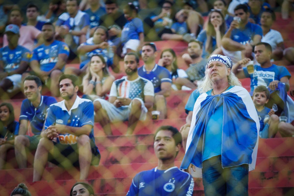 Cruzeiro empatou com Vitória no Barradão, em Salvador, por 1 a 1, pela 17ª rodada do Brasileiro