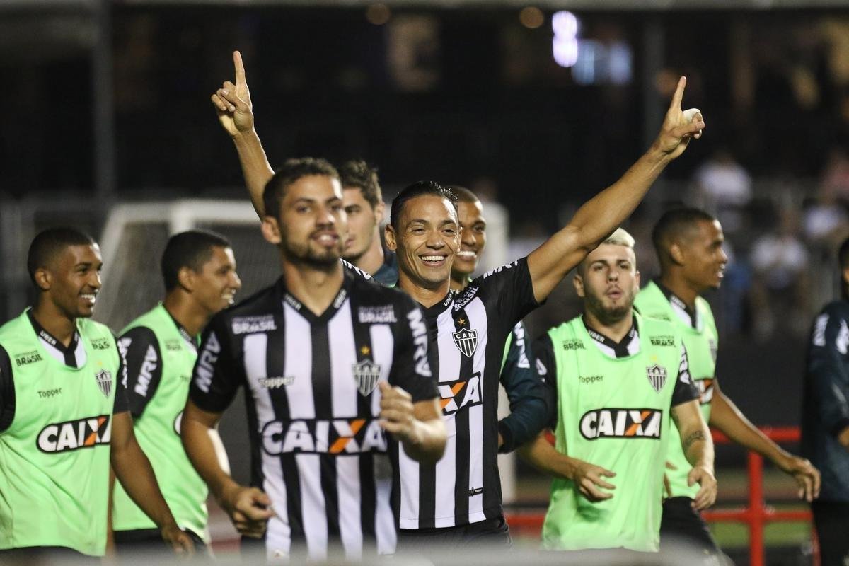 Atlético saiu atrás, conseguiu virada com Róger Guedes e Ricardo Oliveira, mas cedeu empate no Morumbi