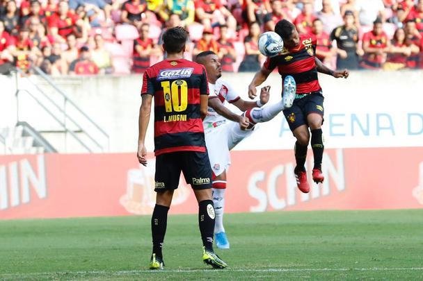 Partida entre Sport e Vitria, na Arena de Pernambuco, pela Copa do Nordeste