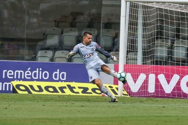 O Santos venceu o Atlético por 3 a 1 neste sábado, em jogo da 32ª rodada do Campeonato Brasileiro