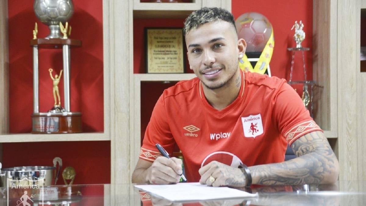 Duvn Vergara - O ponteiro de 24 anos viveu grande fase na ltima temporada, ao marcar dez gols em 29 jogos.  um dos grandes destaques do time colombiano. O jogador foi especulado no Sporting, de Portugal, no ano passado. Ele tambm j esteve na mira do Inter.