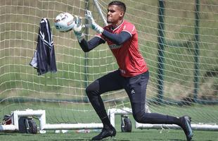 31 - Matheus Mendes (goleiro)